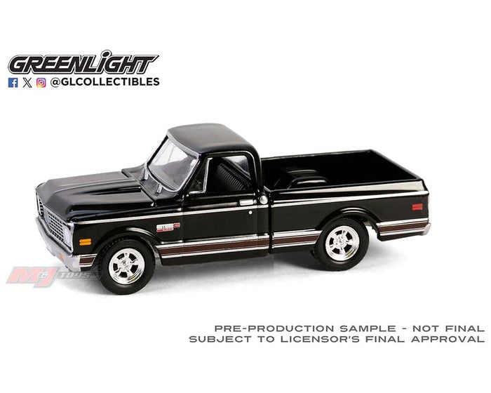 1972 Chevrolet Cheyenne C10 Short Bed Black Greenlight Hobby Exclusive 1:64 30546